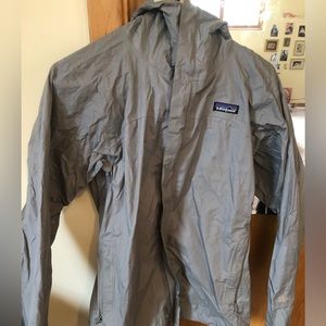 Patagonia Rain Jacket Gray lightweight medium